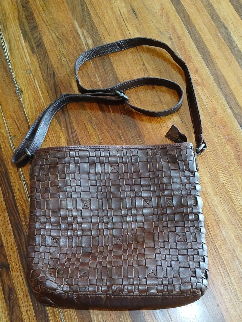 Vilenca Holland Basket Weave Leather Crissbody Bag Purse - Brown